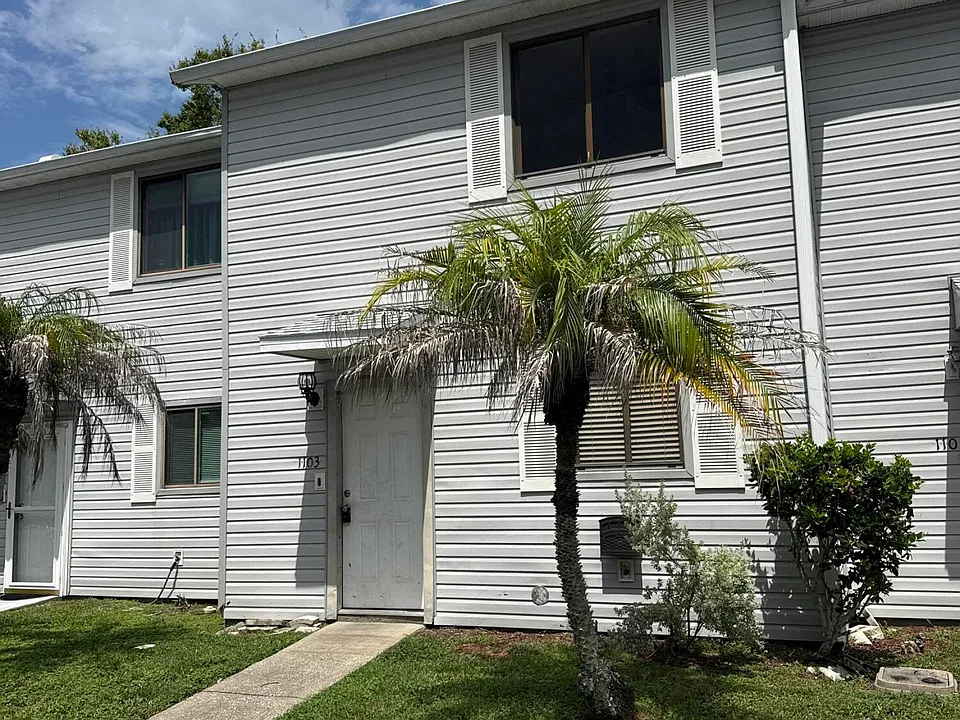 1103 Deer Springs Rd