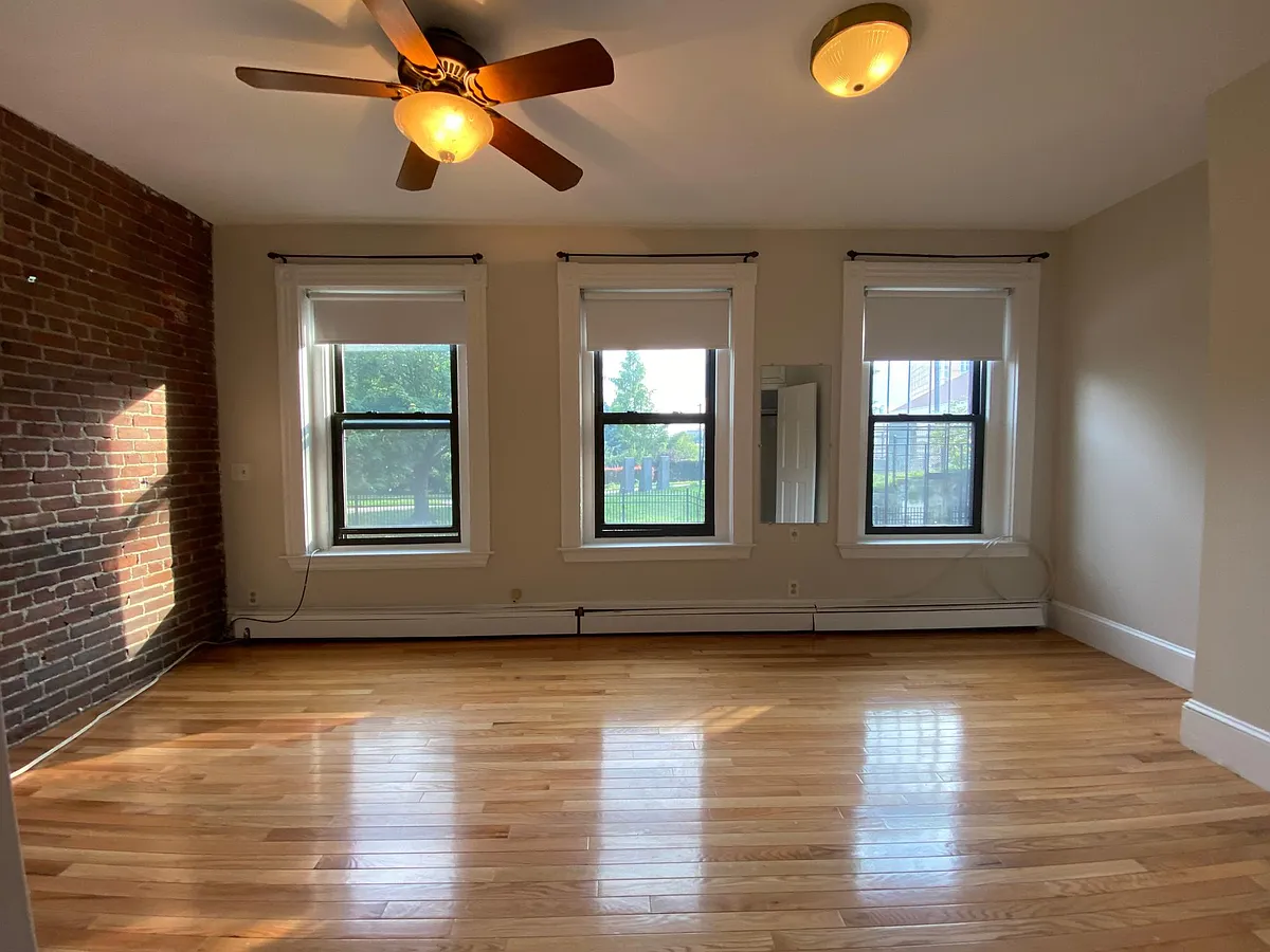Building Photo - 399 Massachusetts Ave #2
