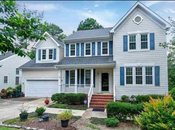 221 Swansboro Dr, Cary, NC 27519