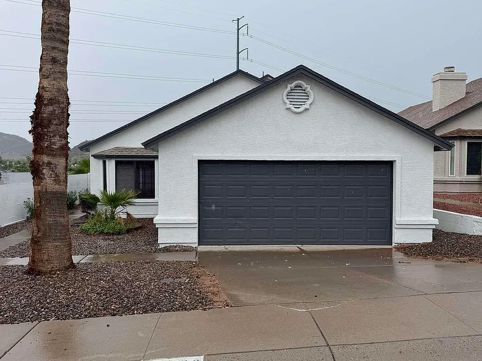 1440 E Renee Dr