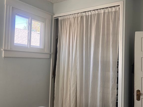 5th image of 2520 E 12th Ave
