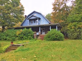 699 Macopin Rd, West Milford, NJ 07480