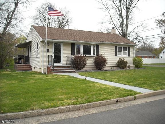 3rd image of 671 Boesel Ave
