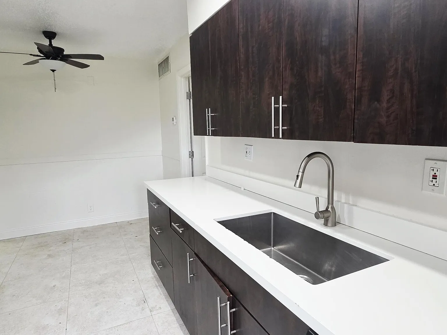 3 bed, 2.0 bath, 1150 sqft, $2,150 — Photo 3
