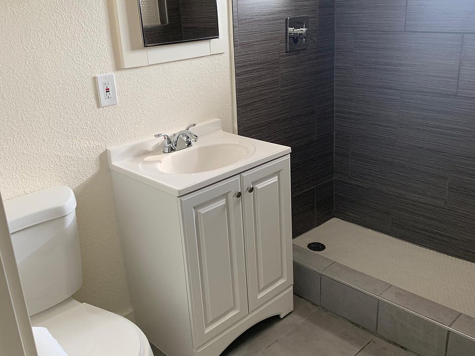 1st image of 9215 N 13th Pl APT 2