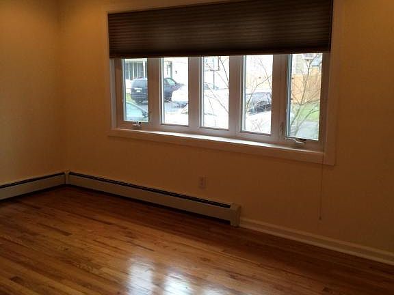 5th image of 832 Spar Ave