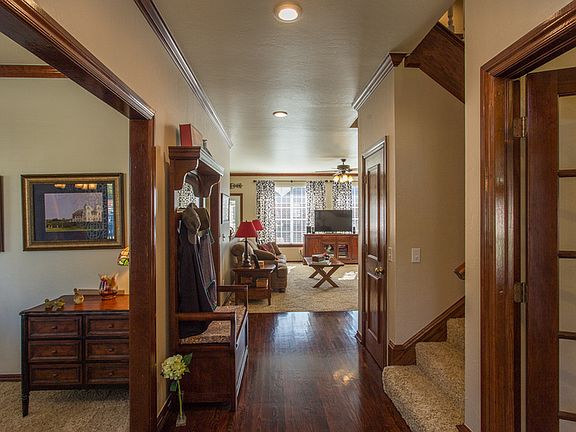 Entryway with hardwood floor