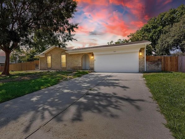 903 Ravenswood Dr