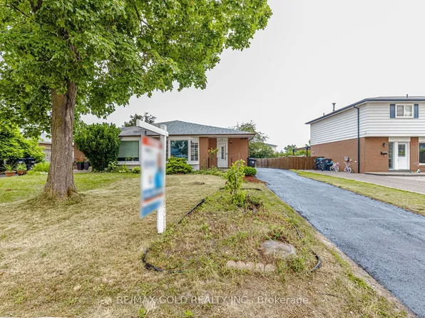 14 Flamingo Cres, Brampton, ON L6T 2G5