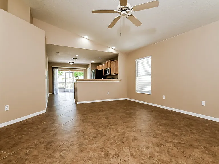 8424 Deer Chase Dr — Photo 3