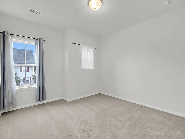 544 McLernon Trce — Photo 19