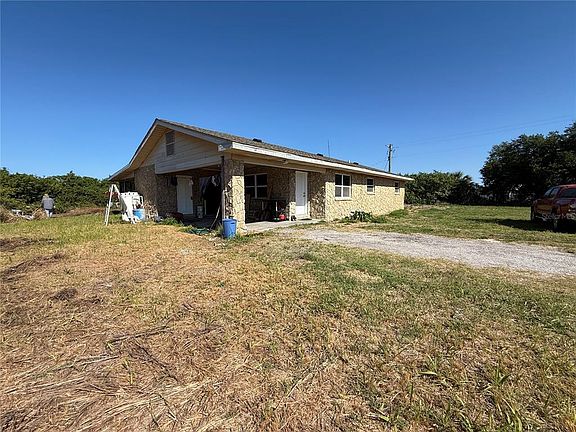 4th image of 2122 Gulf City Rd
