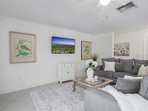 4th image of 2635 Poinciana DR
