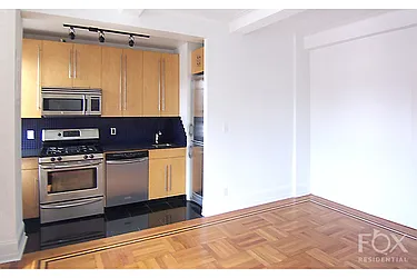 Rented by Fox Residential Group