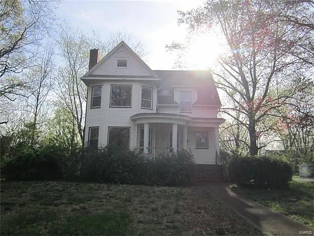 312 S Railway St photo 1