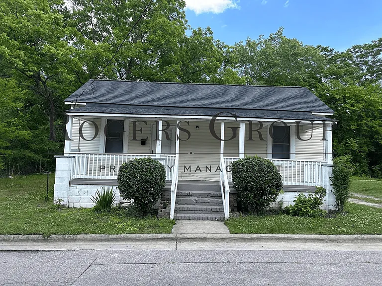 908 David St — Photo 1