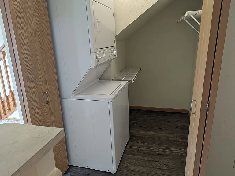Prairie Crest Apartments — Photo 63