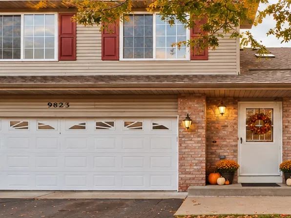 9823 Hamlet Ln S, Cottage Grove, MN 55016