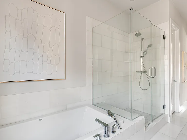 381 E Greenbriar Ln #401 — Photo 22