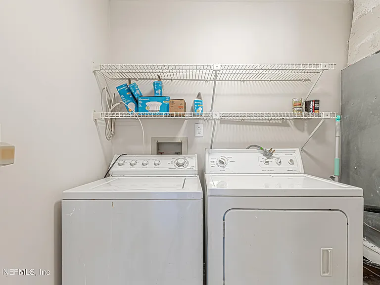 2099 Winterbourne Dr W #308 — Photo 60