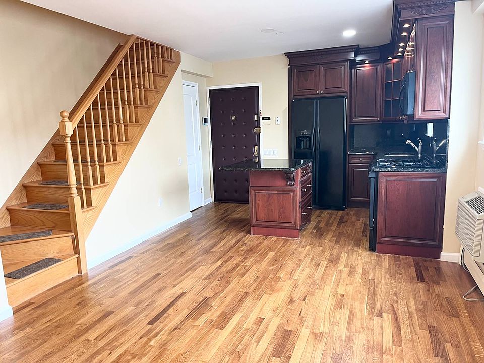 1st image of 2943 Brighton 4 St #2D