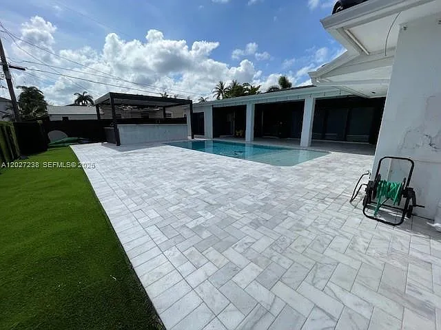 1252 Coral Ln — Photo 15