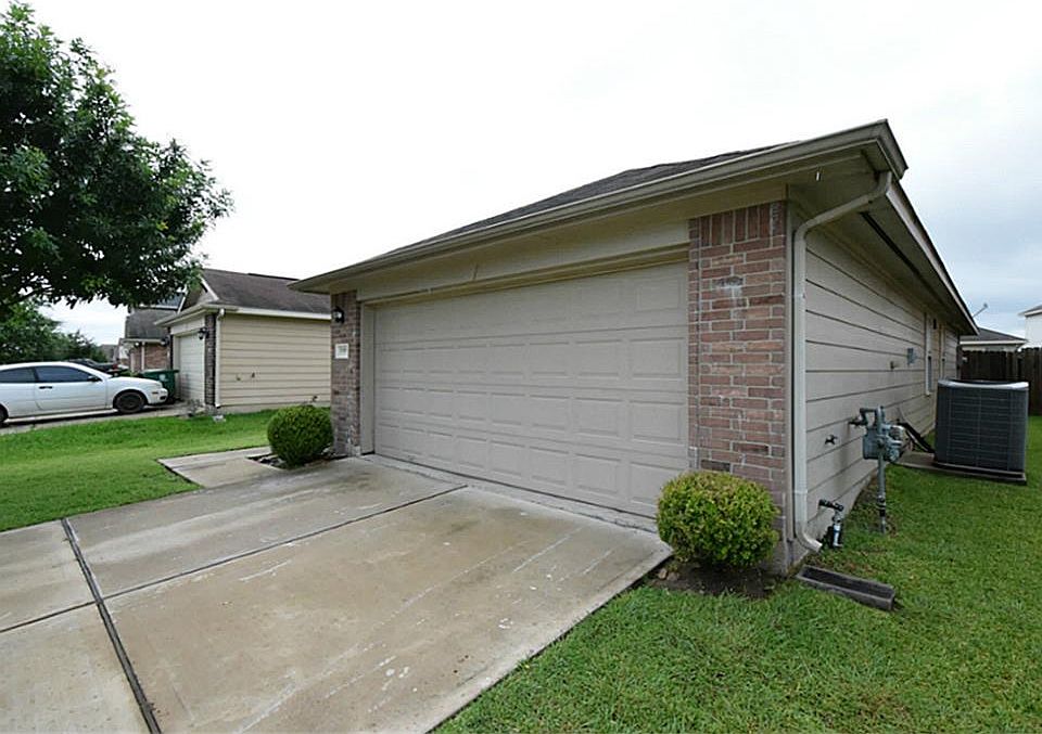 1st image of 13031 Regal Oaks Bend Ln