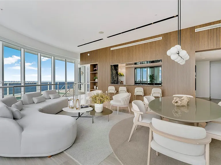 18201 E Collins Ave #TS1 — Photo 20