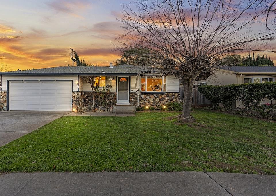 1st image of 1594 Sabina Way