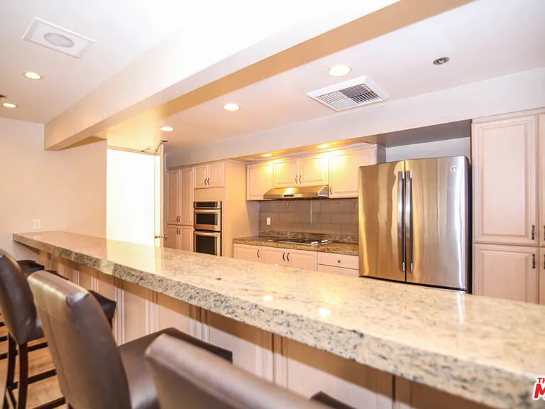 600 W 9th St #1101 — Photo 21