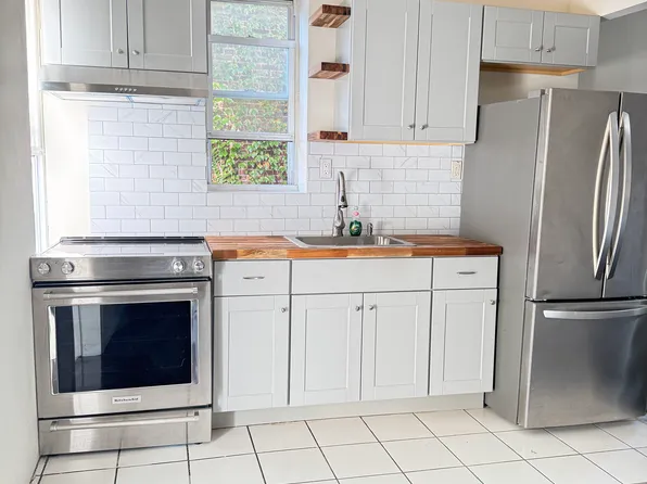 124 W 179th St #1A, Bronx, NY 10453