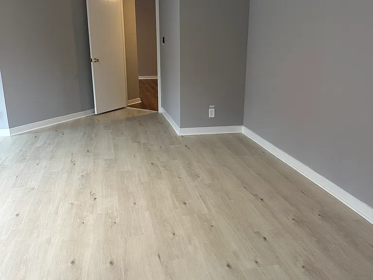 1099 22nd St NW #206 — Photo 8