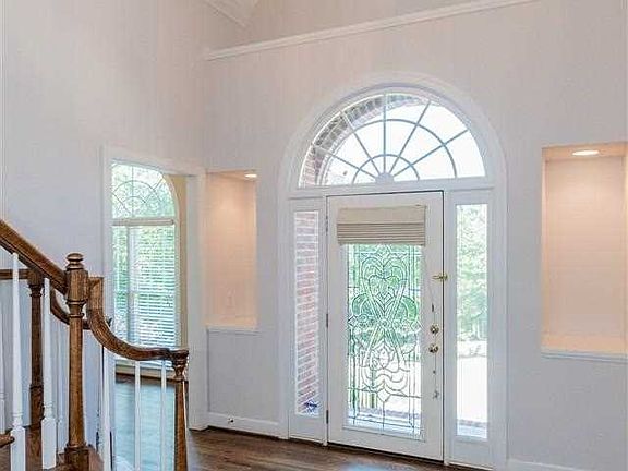 2nd image of 1508 Pavillon Dr