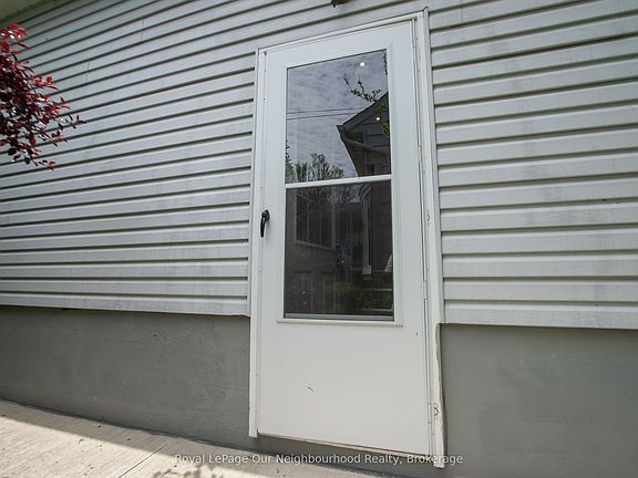 3rd image of 104 Dominion Rd #Basement