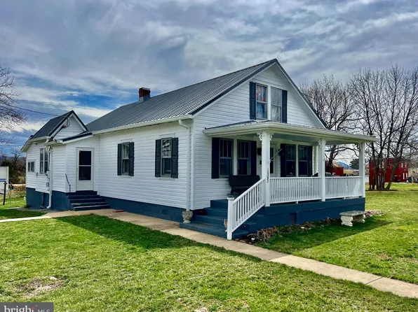 12392 Back Rd, Toms Brook, VA 22660