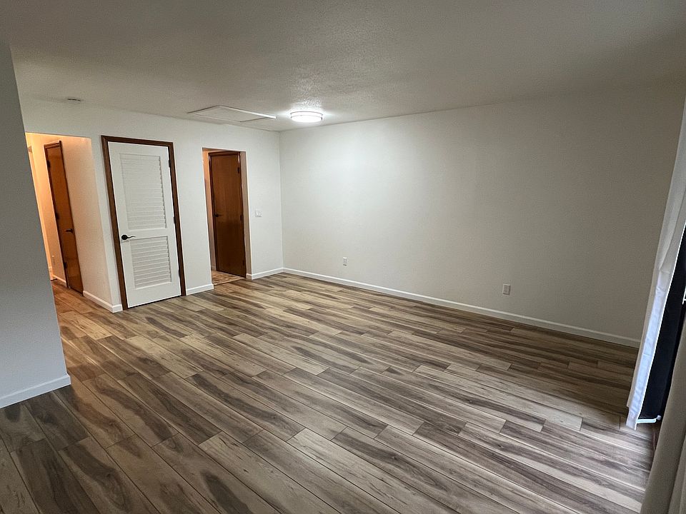 1st image of 209 E Trevitt St