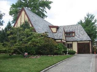 16617 14th Ave, Whitestone, NY 11357