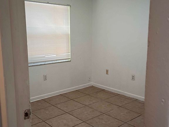 3rd image of 4907 E Temple Heights Rd