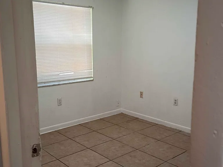 4907 E Temple Heights Rd — Photo 6