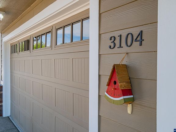3rd image of 3104 36th Ave SE