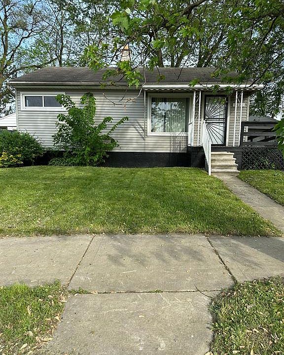 1st image of 3825 S Bassett St
