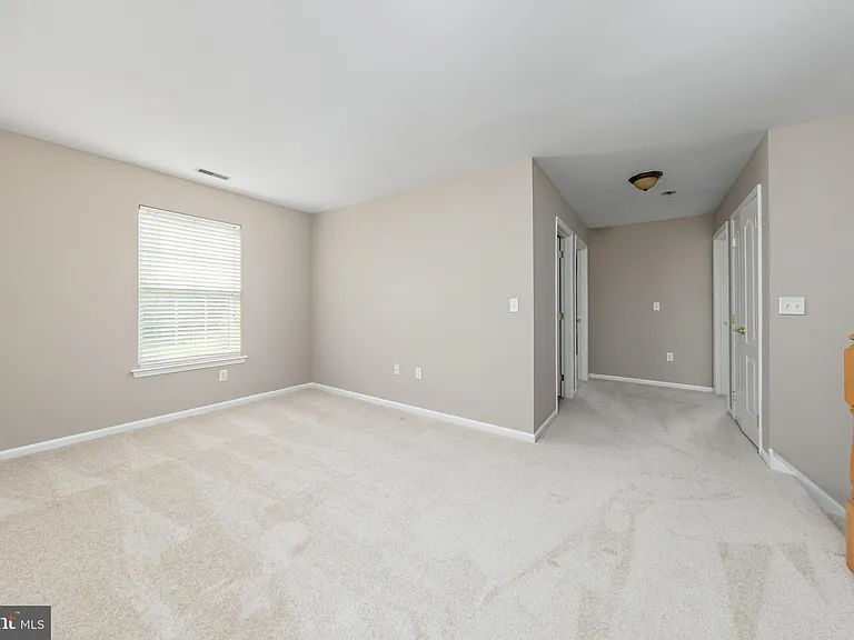 1085 Buckingham Dr — Photo 18