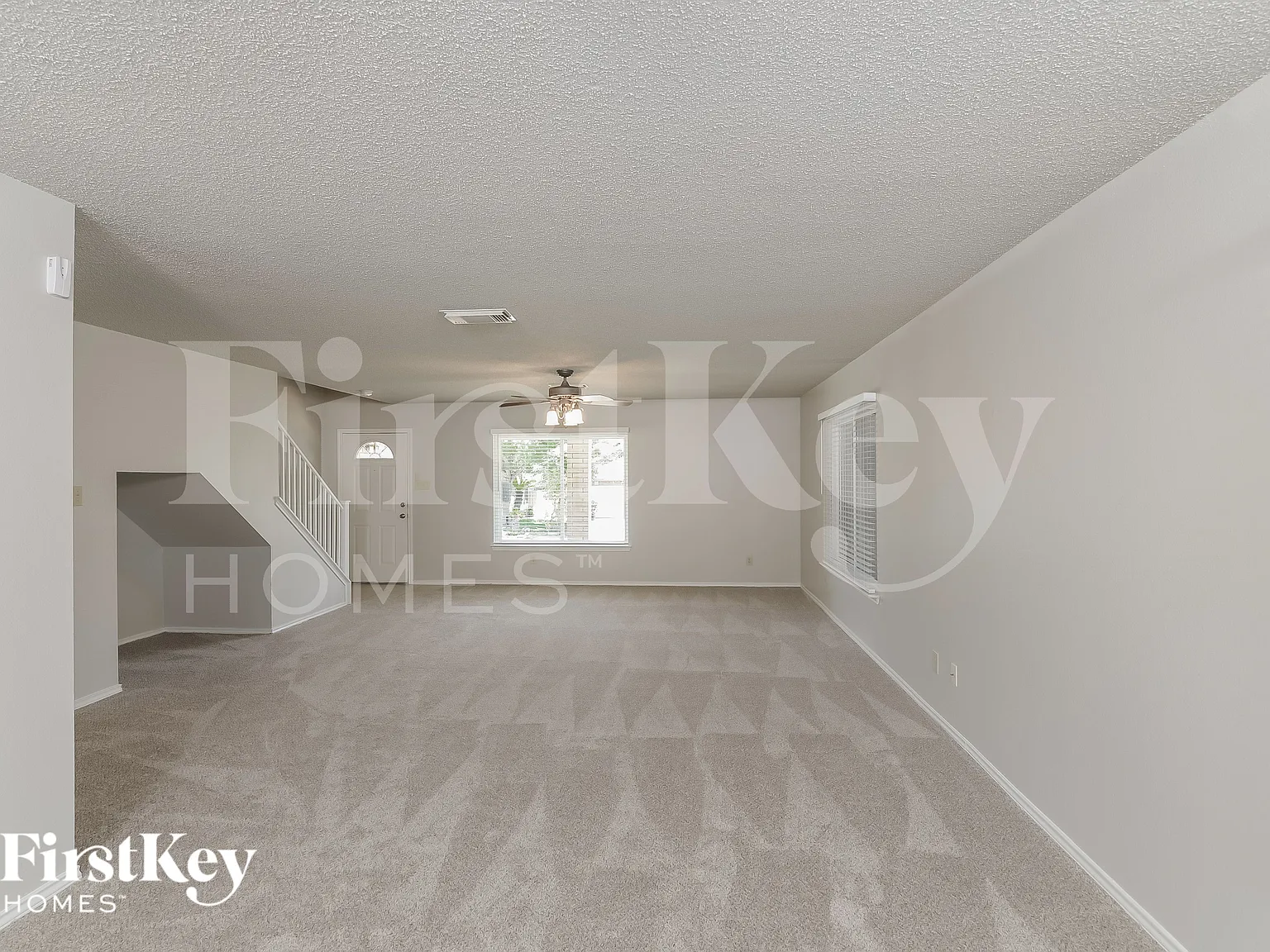 4 bed, 2.5 bath, 2334 sqft, $2,175 — Photo 3