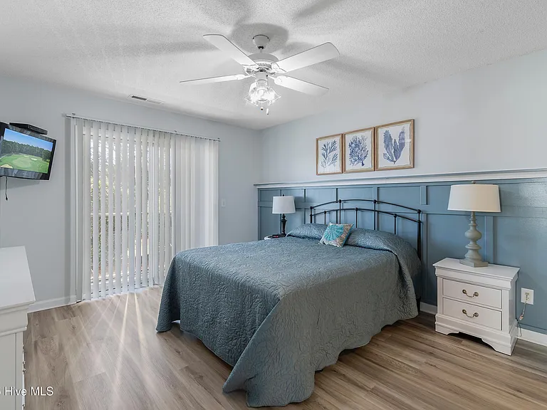 3350 Club Villas Dr #101 — Photo 24