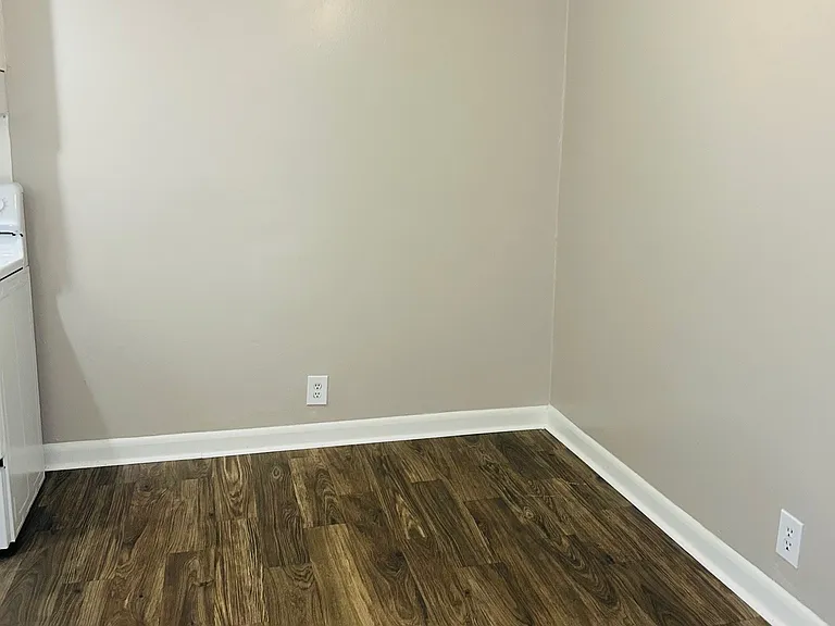 Berkshire Place Apartments — Photo 6
