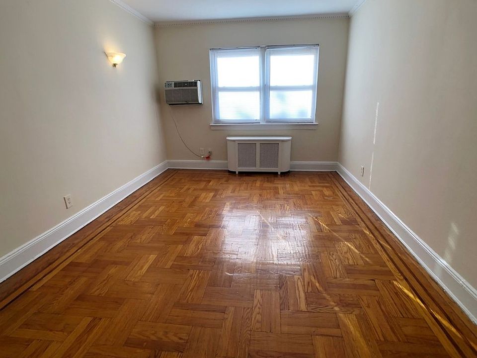 1st image of 32-37 32nd St #2