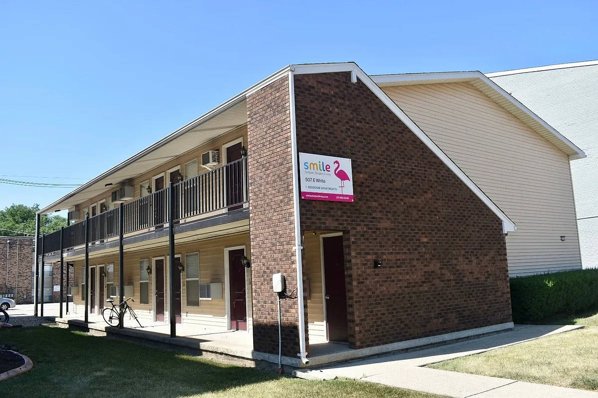 Building Photo - 507 E White St