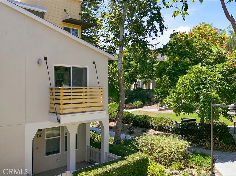 15 Platinum Cir — Photo 3