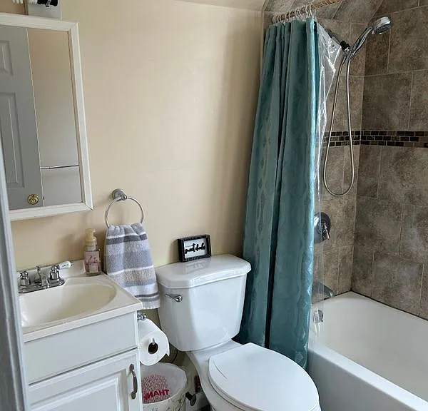 2857 Fairfield Ave #3 — Photo 5