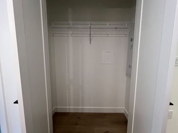 1 bedroom rental in Surrey — photo 10